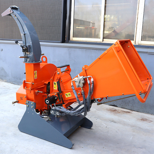 Déchiqueteuse à bois montée <span class=keywords><strong>sur</strong></span> <span class=keywords><strong>tracteur</strong></span> avec <span class=keywords><strong>broyeur</strong></span> PTO Composants du noyau Roulement du moteur Garantie 1 an pour l'utilisation à la ferme forestière - Product Image 3