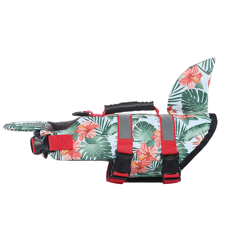 สีแดงลายดอกไม้