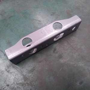 Bumper Depan Baru Bersertifikasi ISO 9001 Hailong 4x4/Aksesoris Truk Pelindung Grille Baja Dingin - Product Image 6