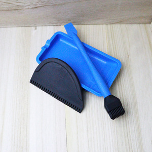 Kit <span class=keywords><strong>de</strong></span> colle silicone 3 pièces pour le <span class=keywords><strong>travail</strong></span> <span class=keywords><strong>du</strong></span> bois – Ensemble d'application avec pinceau, spatule, plateau et racloir – Outils <span class=keywords><strong>de</strong></span> colle à bois réutilisables et faciles à nettoyer - Product Image 3