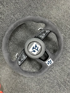 Volante Deportivo R8 RS de Cuero Semiperforado con Fibra de Carbono y LED para <span class=keywords><strong>Audi</strong></span> A3/A4/A5/A6 y para X5/M4/X6 - Product Image 2