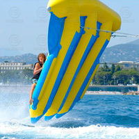 Bateau Mouche Poisson Flottant Bateau Remorquable 6 Personnes PVC Gonflable Poisson Volant Banane Bateau Poisson Volant Tube Remorquable pour Jeux d'Eau