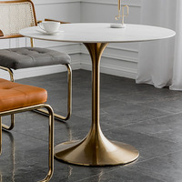 Table à manger moderne en velours, style luxe léger, pour café, restaurant, hôtel, bar, avec pieds dorés et plateau blanc