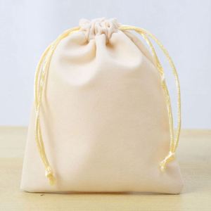 Bolsa de Terciopelo Ecológica de 7*9cm con Cordón para Joyería, con Logotipo Personalizado Estampado en Oro - Product Image 2