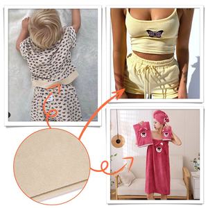 Vente en gros de <span class=keywords><strong>tissu</strong></span> <span class=keywords><strong>éponge</strong></span> simple face en <span class=keywords><strong>microfibre</strong></span> doux 80% coton 20% polyester 250gsm pour vêtements et serviettes - Product Image 6