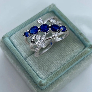 Anello Geometrico Intrecciato con Zircone Blu Impilabile per Donne, Elegante Gioiello da Dito alla Moda - Product Image 2