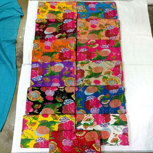 Edredón de Algodón Acolchado Reversible Hecho a Mano con Doble Kantha y Diseño Floral de Lujo para Decoración Moderna del Hogar - Product Image 1