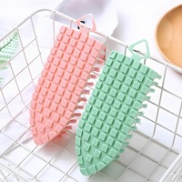 Brosse de nettoyage domestique multifonctionnelle en plastique PP pliable Lavage de chaussures de baignoire Robinet de baignoire Flexible Suspension de chaussures Baignoire