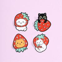 En gros, Pin's en émail souple en alliage de zinc, motif fraise de dessin animé, finition nickel noir, pour sac à dos, veste, chapeau