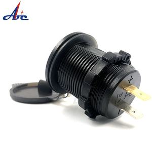 <span class=keywords><strong>Chargeur</strong></span> rapide QC3.0, voltmètre et ampèremètre de tableau de bord de <span class=keywords><strong>voiture</strong></span> 24V, <span class=keywords><strong>chargeur</strong></span> de <span class=keywords><strong>voiture</strong></span> USB avec voltmètre et ampèremètre numérique LED universel - Product Image 5