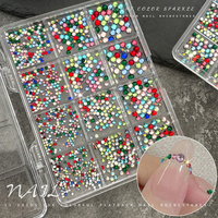 Boîte de 12 compartiments de strass ronds en verre colorés pour ongles, pierres à ongles colorées à fond plat, cristaux de luxe pour ongles