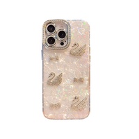 Coque de téléphone de luxe coréenne pour femme avec strass, cygne, papillon, nœud papillon et chaîne de perles pour iPhone 17 Pro Max, 16, 15, 14 Plus, 13