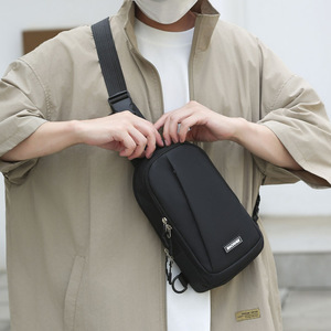 Nueva Bolsa de Pecho para Negocios y Ocio, Impermeable, Multiusos, Personalizable con Logotipo, para Uso Diario Masculino - Product Image 4