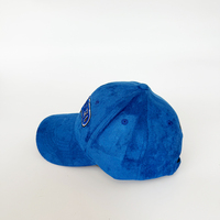 Gorras de Béisbol Personalizadas de 6 Paneles en Gamuza Azul con Letra Bordada en 3D, Gorras de Béisbol Ajustables con Estructura Deportiva y a la Moda