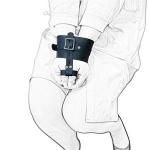 Ventes directes d'usine noir réglable en cuir PU main esclave Bondage Gear BDSM jeux pour adultes pour les femmes amoureux - Product Image 3
