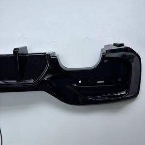 ตัวกระจายแสงด้านหลังวัสดุพลาสติกสำหรับ BMW F20 lci พร้อมไฟ <span class=keywords><strong>LED</strong></span> ชุดตกแต่งริมฝีปากสีดำสดใส - Product Image 5