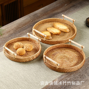 Plateau à thé rond en osier avec motif végétal, plateau de rangement décoratif pour servir et présenter - Product Image 3