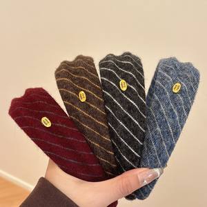 ที่คาดผมแฟชั่นสไตล์เกาหลีชุบทองสำหรับผู้หญิง รุ่นใหม่ปี 2025 ดีไซน์ทรงสูง ช่วยให้ใบหน้าดูเล็กลง-qiyu - Product Image 2