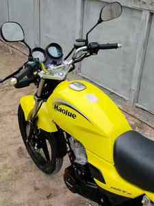 Las Motocicletas y Ciclomotores Suzuki con Motor de 125cc Tienen Gran Potencia y Pueden Navegar a Través del Tráfico Urbano. - Product Image 4