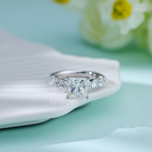 Anillo de Lujo de Oro Blanco de 18K con Certificación IGI, Corte Princesa, 2 Quilates, Diamante Natural, Anillo de Compromiso y Aniversario para Bodas - Product Image 4