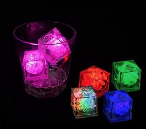 Glaçons lumineux pour boissons Étanche Led Clignotant Lueur dans <span class=keywords><strong>le</strong></span> noir Liquide activé à piles pour Club <span class=keywords><strong>Bar</strong></span> Party - Product Image 4