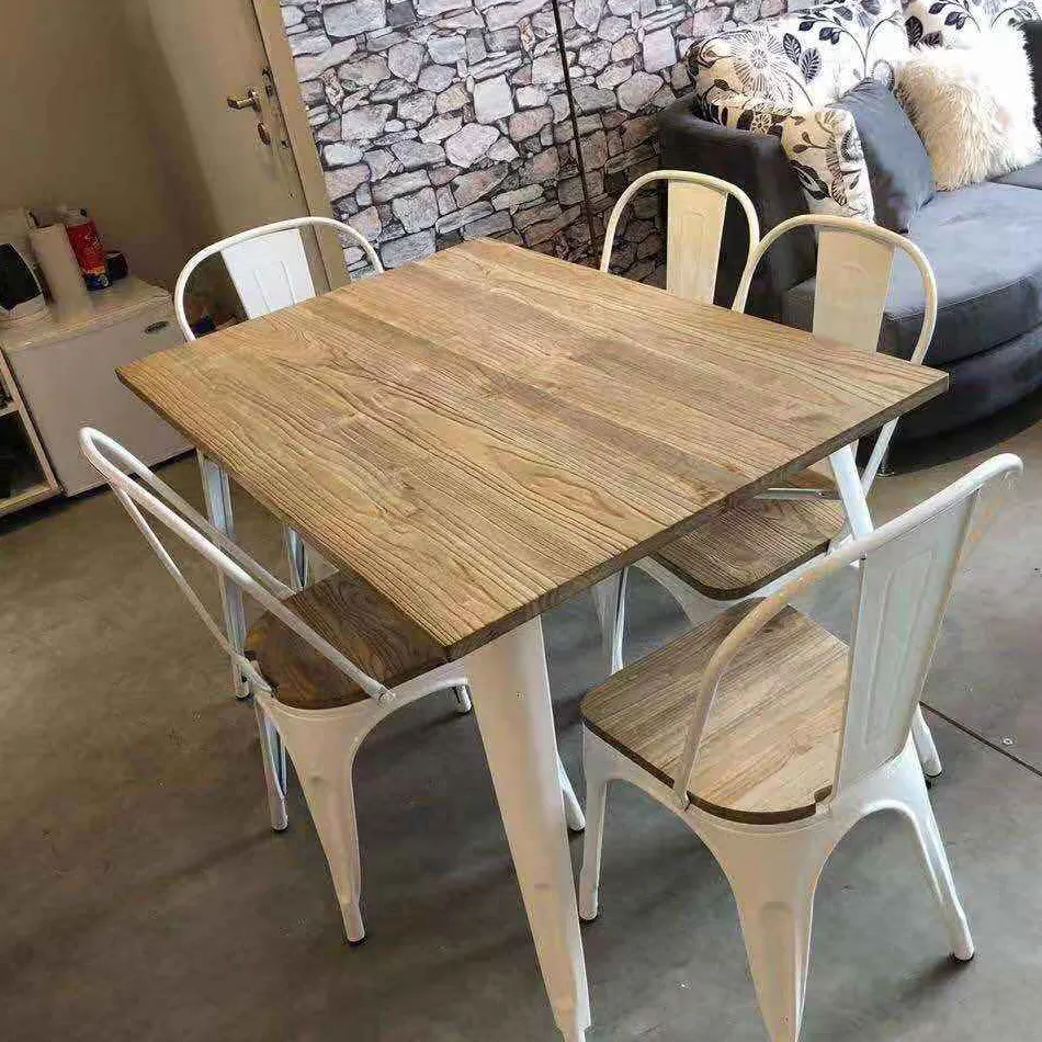 Tables et chaises de restaurant rétro en bois véritable américain personnalisé en usine