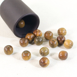 Cuentas sueltas de madera de sándalo, forma de barril redondo de 11x12mm para hacer pulseras, piezas de joyería DIY hechas a mano - Product Image 1