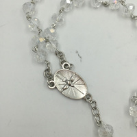 Chapelet catholique à 59 perles en verre de cristal transparent, cinq décades, avec motif colombe blanche et Saint-Esprit, et crucifix