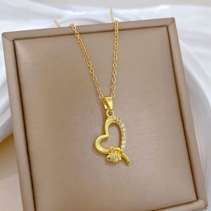 Collar de Acero Inoxidable con Micro Pavé de Circonitas, Colgante de Corazón Indio de Moda, Chapado en Oro, para Mujer - Product Image 1