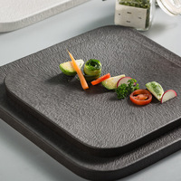 Offre Spéciale 8/10 pouces en relief mat plat de service assiettes carrées ensembles vaisselle assiette en céramique pour restaurant