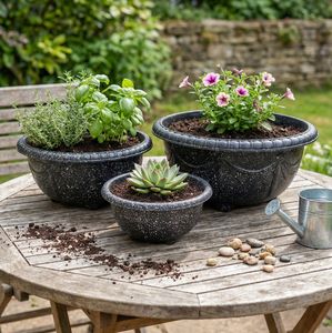 Maceta de Plástico Negra Personalizada con Diseño Elegante en Relieve, Proveedor Mayorista de Macetas de Jardín de PP, Tamaño U62 - Product Image 1