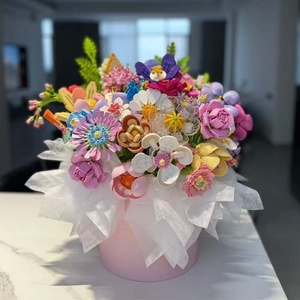 Ramo de Flores de Bloques de Construcción, Novedad 2026, Flores Artificiales DIY de ABS, Juguete de Cubo de 40 Piezas, Venta al por Mayor, Logotipo Personalizado - Product Image 2