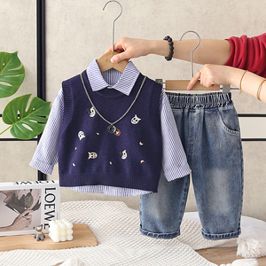 Nouvelle version coréenne : Ensemble décontracté trois pièces pour enfants, motif dessin animé, vêtements de printemps pour garçons, gilet brodé avec lettres et manches longues - Product Image 2