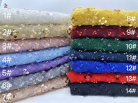 Tissu en dentelle brodée de trèfles à quatre feuilles, perles et paillettes pour costumes de scène, robe de mariée, tulle brodé à paillettes et perles