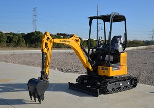 รถขุดตีนตะขาบขนาดเล็ก รุ่น 9017F ยี่ห้อจีน ควบคุมได้อย่างแม่นยำ เหมาะสำหรับงานสวนและโครงการก่อสร้างในเมือง - Product Image 5