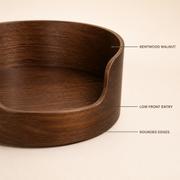 Lit pour chat rond en noyer, en bois courbé, avec entrée frontale basse, maisonnette confortable en forme de baril pour chats d'intérieur, avec coussin en peluche, style moderne