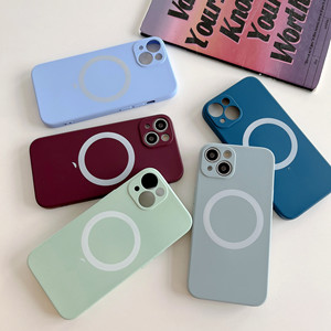 Custodia per telefono con ricarica Wireless in <span class=keywords><strong>Silicone</strong></span> morbido e liquido Tpu per <span class=keywords><strong>iPhone</strong></span> 15 14 <span class=keywords><strong>13</strong></span> 12 11 Pro MAX <span class=keywords><strong>Mini</strong></span> Plus <span class=keywords><strong>Cover</strong></span> - Product Image 3