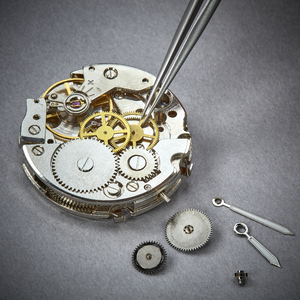 แหนบความแม่นยำสูง Knipex เกรดอุตสาหกรรม ปลายเรียบ ไม่เป็นแม่เหล็ก ด้ามจับสแตนเลส สำหรับงานประกอบชิ้นส่วนขนาดเล็ก - Product Image 1