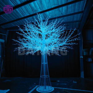 Lumière décorative LED en forme d'arbre en cristal pour extérieur, idéale pour les parcs, les aménagements paysagers et les décorations de jardin sur le thème des fêtes - Product Image 1