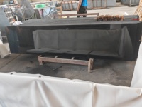 Dalles et carreaux de granit noir naturel d'Angola en gros, polis, durables, découpés sur mesure pour sols, murs et comptoirs
