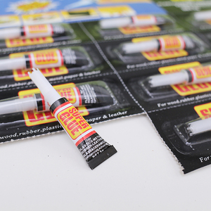 Nuevo Adhesivo Líquido Transparente Autoadhesivo, Resistente al Agua y al Calor, Super Pegamento en Botella de Plástico de 3g/2.5g/2g/1.5g - Product Image 4