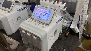 Máquina de Belleza Profesional 6 en 1 para Hidrodermoabrasión, Pulverización de Agua, Peeling Facial, Limpieza Facial, Eliminación de Puntos Negros - Product Image 3