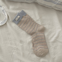 Chaussettes tendance en tissu, chaussettes mi-mollet sans couture, chaussettes fines à rayures colorées, chaussettes rétro à rayures pour femmes
