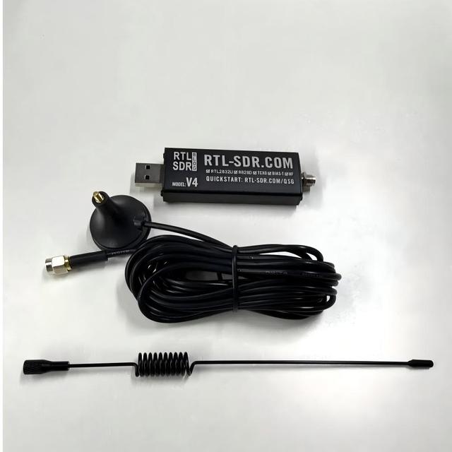 R828D RTL2832U 1PPM TCXO SMA Multipurpose Dipole Antenna SDR-V4 Blog RTL SDR V4 HTOOL Software Defined Radio for Test