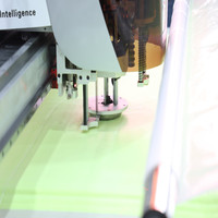 Découpeuses automatiques de textiles à couteau droit CNC Coupeur multi-couches de tissu cuir PVC