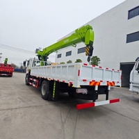 Grue à flèche montée sur camion DFL de 12 tonnes à 5 sections avec une hauteur de levage maximale de 21 mètres et une cabine semi-couchette