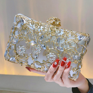 Sac de soirée opulent doré Sourcefactory, pochette carrée de luxe, sac pour robe de soirée et demoiselle d'honneur, idéal pour les fêtes - Product Image 1