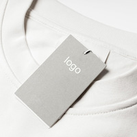 Étiquettes suspendues personnalisées avec code-barres pour chaussettes et vêtements, étiquettes de vêtements en carton écologiques, couleurs personnalisées, logo imprimé en sérigraphie