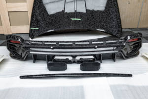 Kit carrosserie complet en fibre de carbone véritable MSY nouvelle génération 2025 pour <span class=keywords><strong>Rolls</strong></span> <span class=keywords><strong>Royce</strong></span> <span class=keywords><strong>Cullinan</strong></span> 2019 à 2025, mise à niveau style MSY - Product Image 4