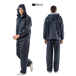 Veste et <span class=keywords><strong>pantalon</strong></span> imperméables en polyester PVC jaune, épais et résistant, fabriqués sur mesure en usine, avec capuche amovible et réflecteurs de sécurité - Product Image 3